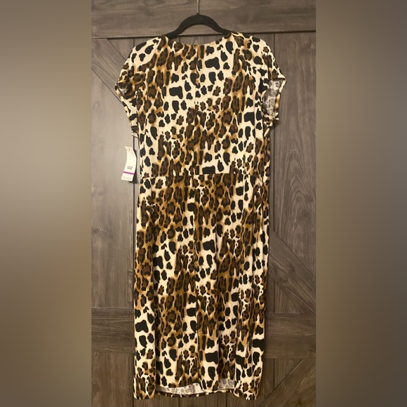 Leopard print Tiana B short sleeved wrap dress, NWT, sz 20W - Picture 2 of 8